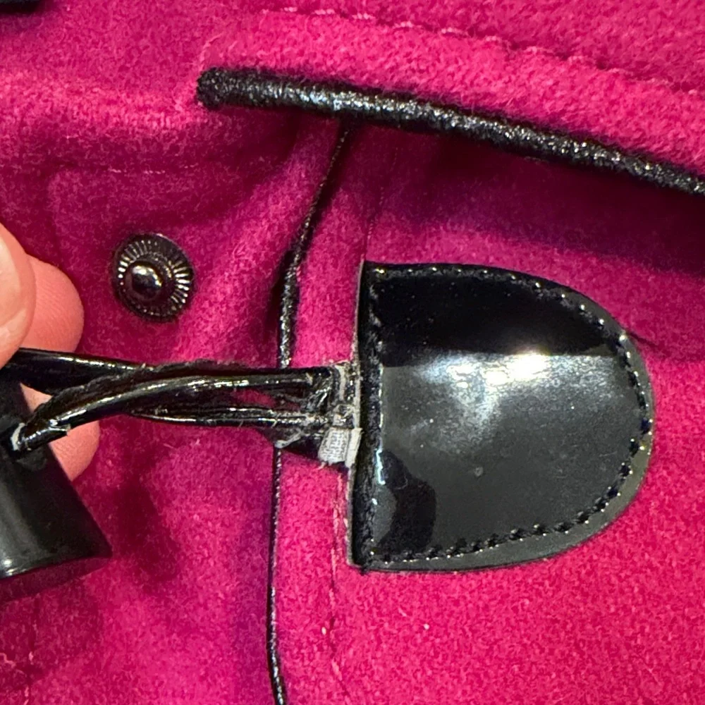Black Rivet Fuchsia Hooded Toggle Coat Size Medium - C20-003